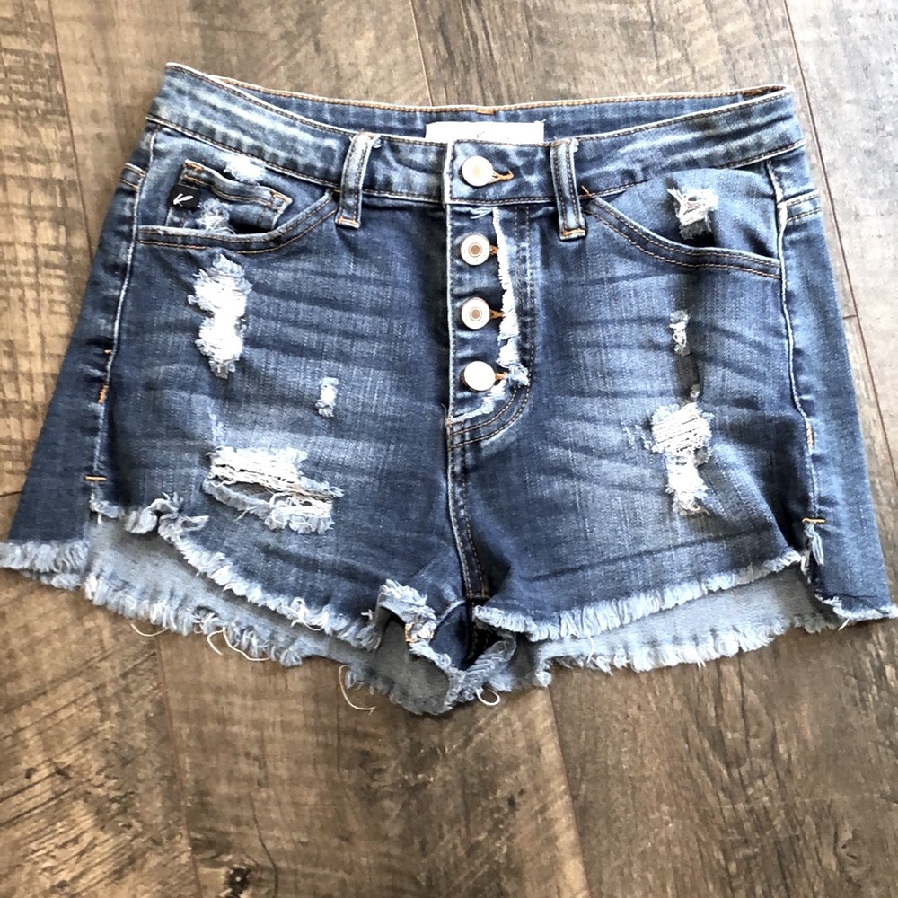 KANCAN BUTTON FLY 2’ CUT OFF JEAN SHORTS SIZE 27